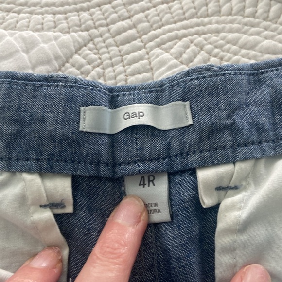 Blue gap shorts size 4R - Picture 2 of 5